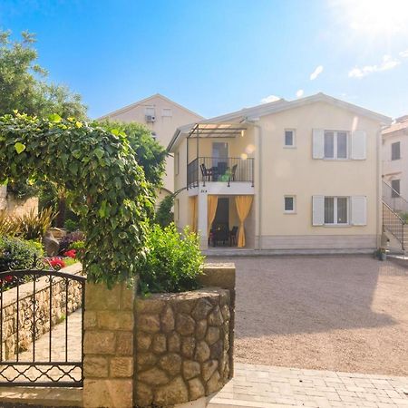 Apartman Ivona U Prizemlju Малинська Екстер'єр фото